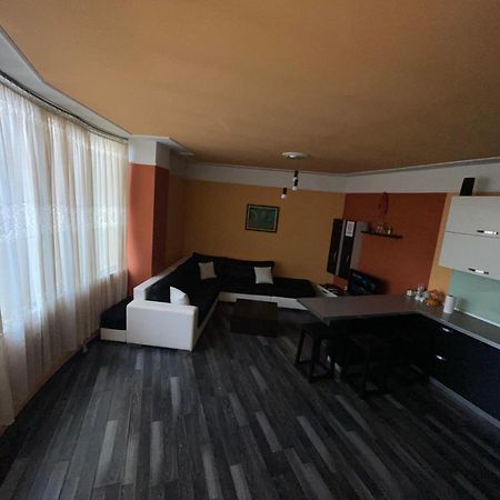Moonshine Apartament 地拉那 外观 照片