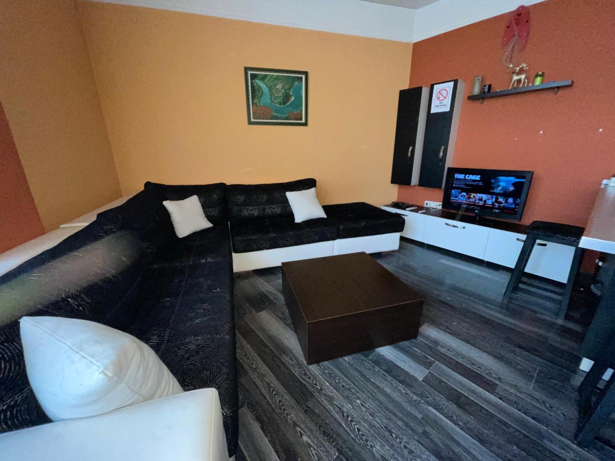 Moonshine Apartament 地拉那 外观 照片